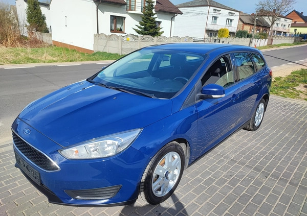 Ford Focus cena 25900 przebieg: 123000, rok produkcji 2015 z Tarnobrzeg małe 121